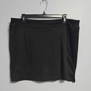 Tranquility Black Skort NWOT